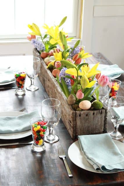 Easter pallet table centre piece