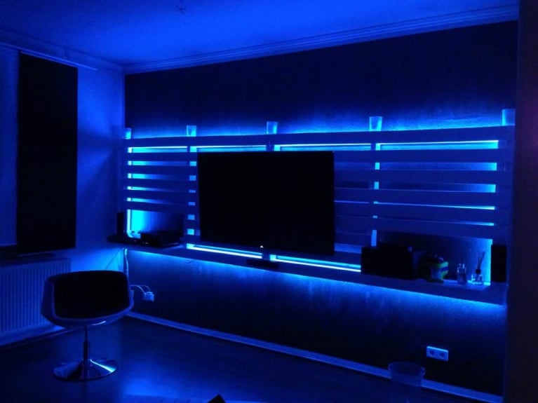 Pallet tv mount with blue backlighting