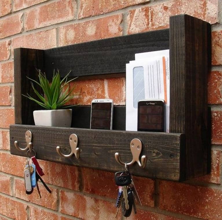 Pallet key and post storage