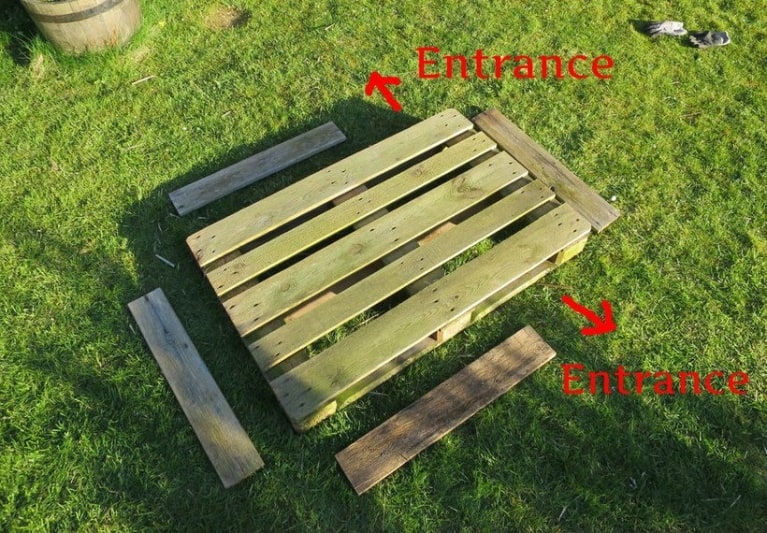 Hedgehog hide made from pallets