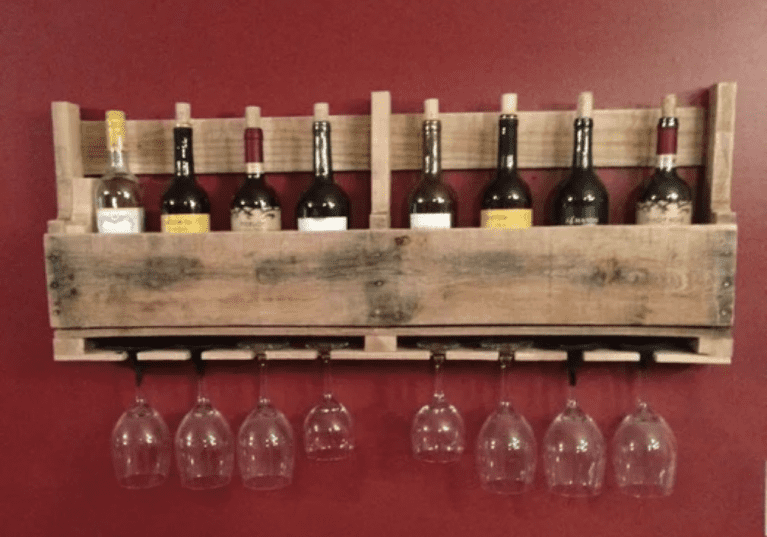 Pallet wine rack with glass holders