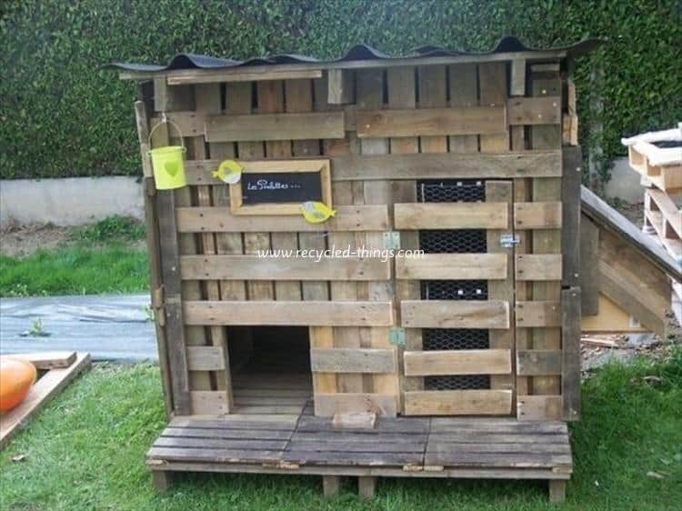 Pallet Chicken coop