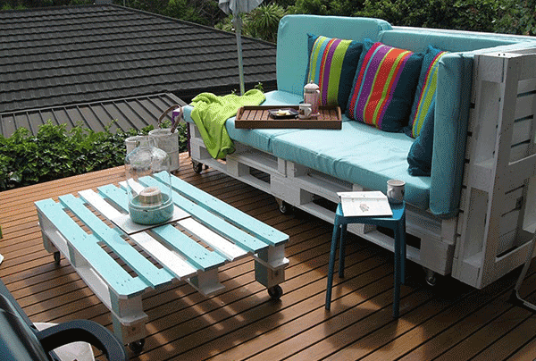 pallet patio sofa and coffee table