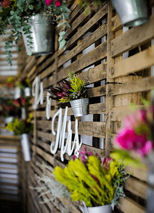 floral pallet display