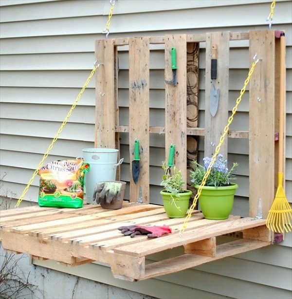 Fold away garden tool pallet table