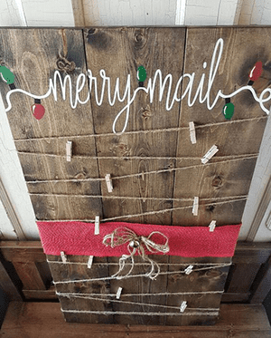Christmas card holder made from pallets